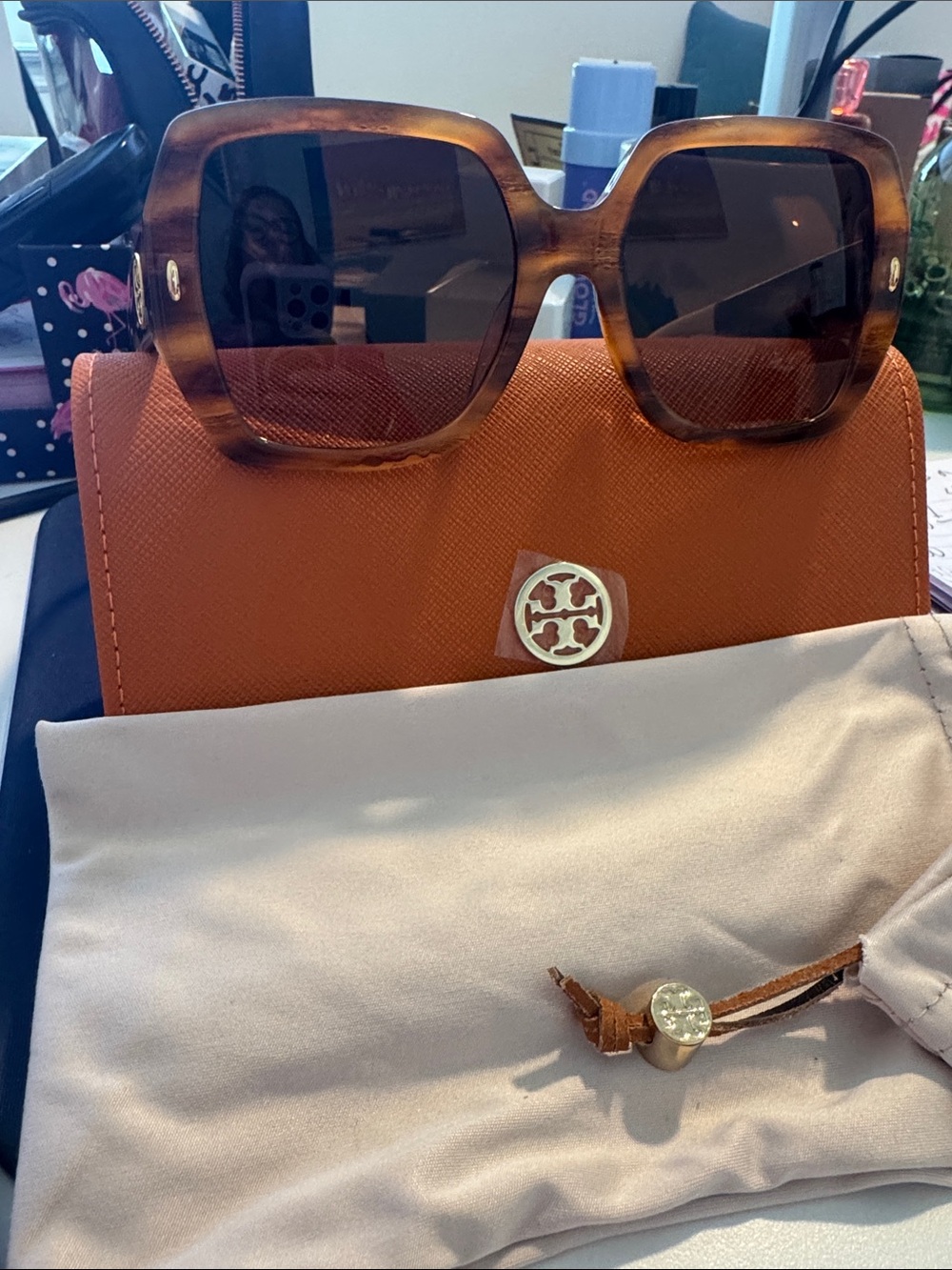 Tory Burch Tortoise Sunglasses with logo case NWOT
